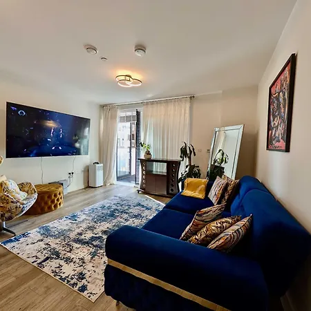 Appartamento Modern Flat With Beautiful Balcony